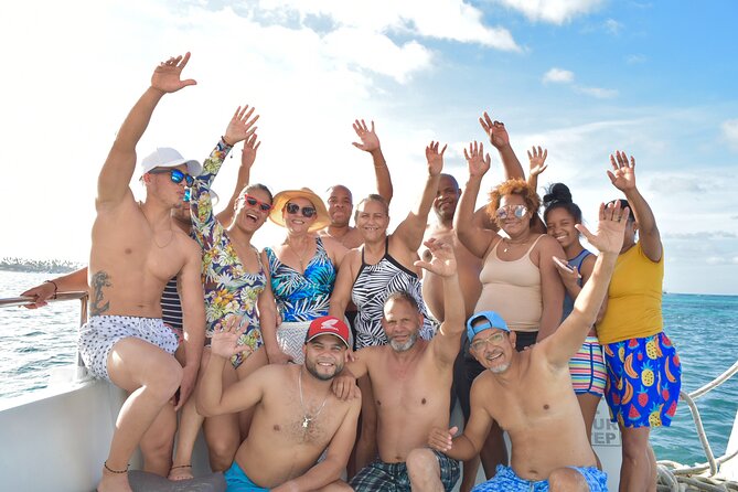 Half-Day Snorkeling Cruise and Natural Pool with Open Bar - The natural pool sandbar: walk-in water, drinks on deck, and crowd reality