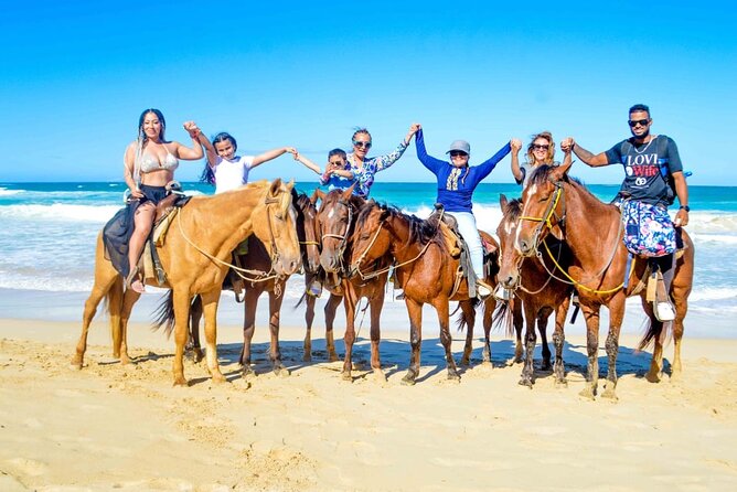 Half-Day Tour 2-in-1, Redonda Mountain & Horseback Riding Tour in Macao Beach - River-meets-sea photo spots: where the scenery lines up