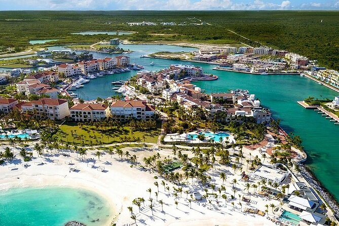 Helicopter tour of Punta Cana - The Cap Cana Marina and Celebrity-Villa Pass