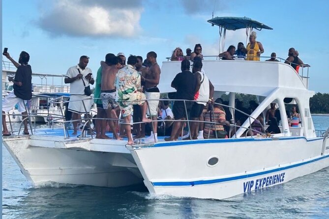 Hip Hop adult only Party Boat with Unlimited drinks and Sandbar - The 3:00 pm plan: how the day flows on the water