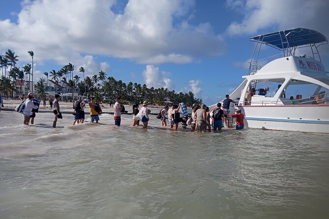 Hip hop party boat cruise & Snorkel: Wonderful time in Punta Cana - Snorkeling in Punta Cana: Gear, Comfort, and What to Expect