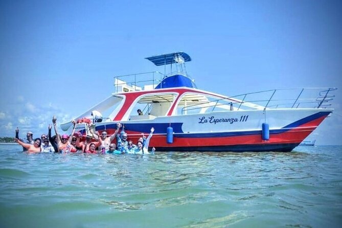Hip Hop solo para adultos PartyBoat con Bebidas ilimitadas y Bar - Playa Bibijagua Access: Why the Entry Detail Matters