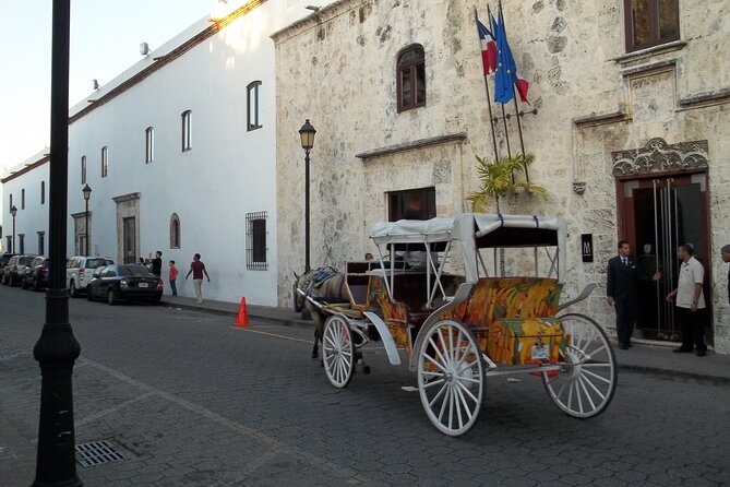 Historical Tour of Santo Domingo and 3 eyes Caves with Lunch - Catedral Primada de las Américas: where the tour earns its walking shoes