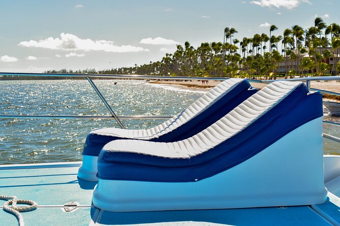 Infinity Hip Hop Boat Party in Punta Cana - Snacks Only Means You Should Eat Before