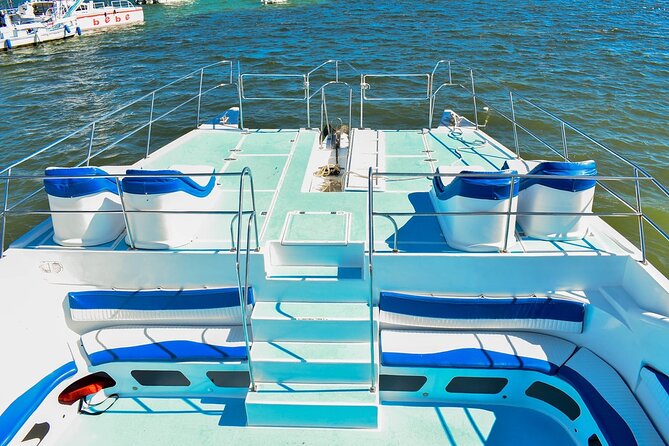 Infinity party boat in Punta Cana - Who this catamaran party cruise is best for