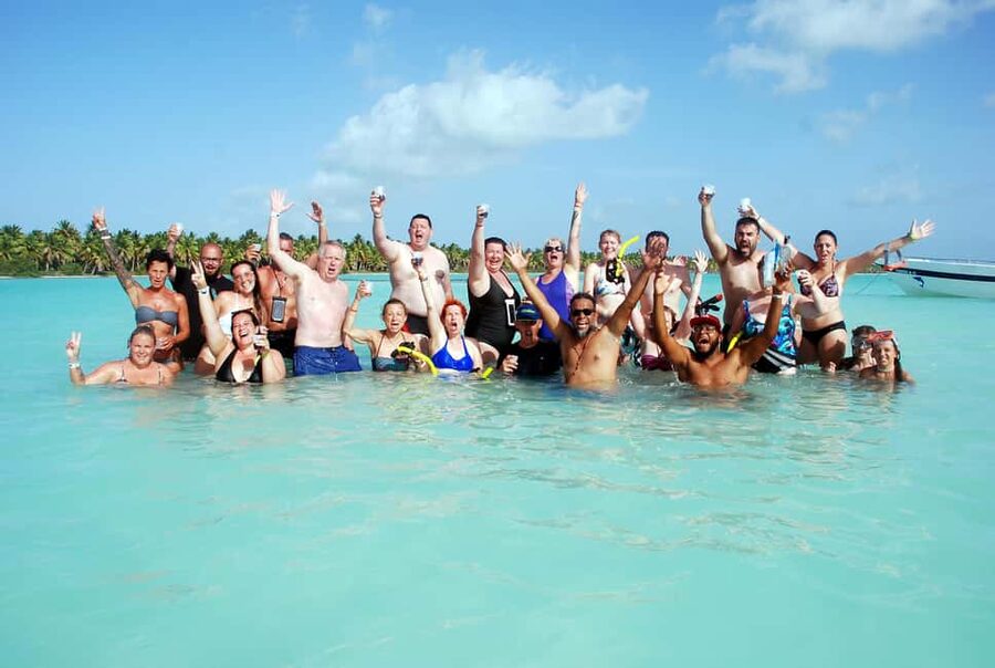 La Romana: Saona Island for Norwegian Sky Cruise Passengers - Speedboat to the park: mangroves and the El Peñon stop