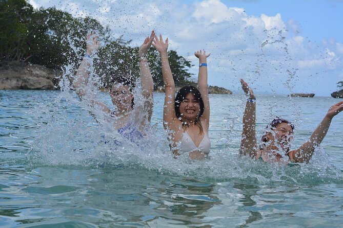 Local Excursion Blue Laguna el dudu - Galeton Beach in Rio San Juan: 90 Minutes of Calm Swim Time