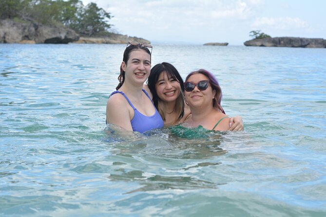 Local Excursion Blue Laguna el dudu - Drinks on the Road: Rum, Soda, Water, and Staying Comfortable