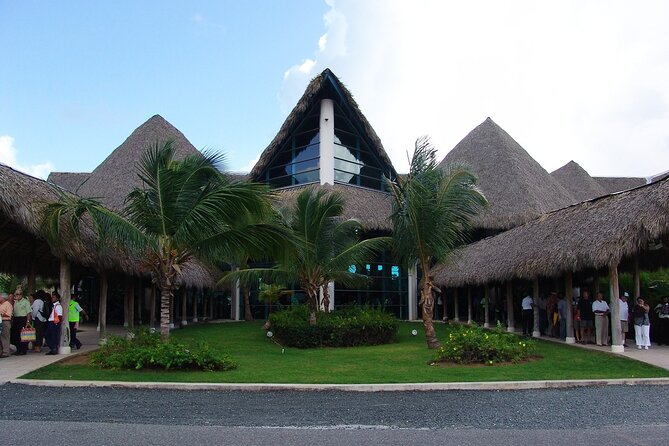 Lopesan Costa Bávaro-Punta Cana Airport Transfer - The Resort Ride to Lopesan Costa Bávaro: Comfort, Safety, and No Detours