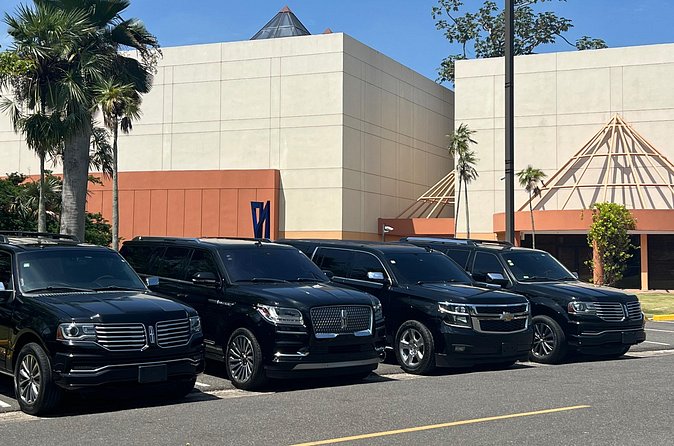 Luxury transportation Service Santiago to Puerto Plata - English-Speaking Drivers Who Can Guide You, Not Just Drive