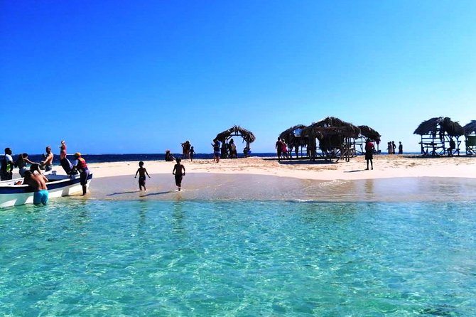 Paradise Island & Mangroves Tour - A long day, well organized: 7:00 am timing and the Puerto Plata pickup route