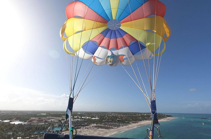 Parasailing in Bavaro - Staff and Guides: When the Day Feels Like It Has a Conscience