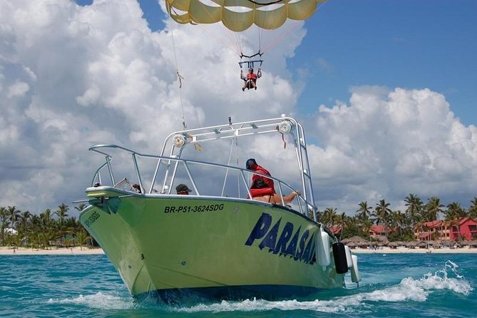 Parasailing Punta Cana - Why Bavaro’s Coast Works So Well for Parasailing