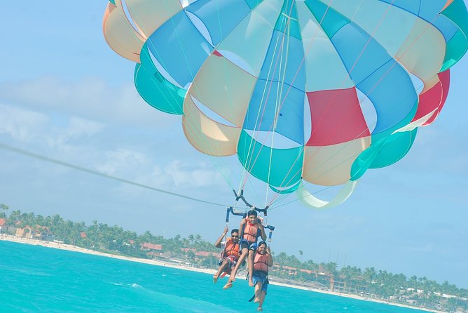 Parasailing Punta Cana - Safety and the Staff’s Job: Comfort, Control, and Calm