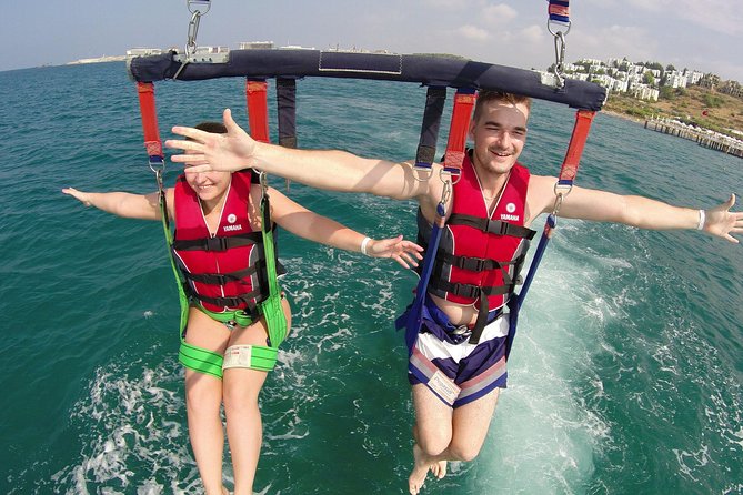 Parasailing, Snorkel Cruise & Virgen Beach from Punta Cana - The speedboat cruise: drinks, snacks, music, and the waiting game