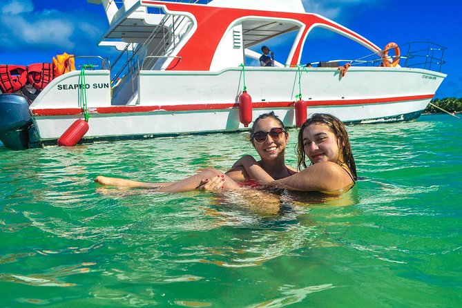 Party Boat Cruise from Punta Cana - Sandbar hangout and music: the social rhythm of the cruise