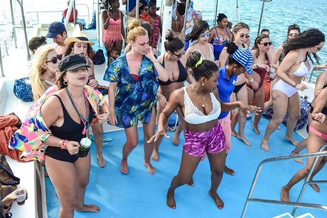 Party boat in Catamaran with Open Bar Only Adults + Snorkeling - Why this Punta Cana catamaran party hits the sweet spot