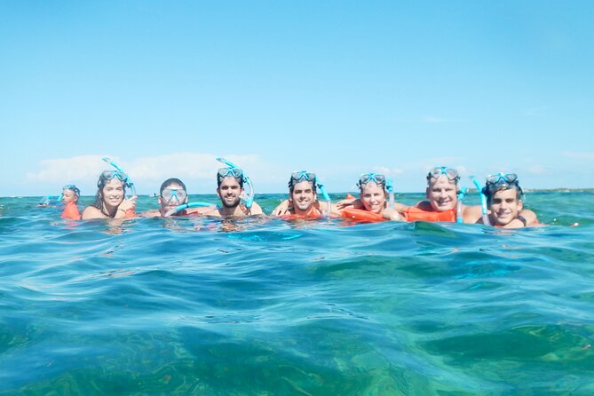 Party boat, Snorkeling, Sand-bar open bar in Bávaro Beach - Getting On the Boat: What Can Go Smooth and What Might Feel Messy
