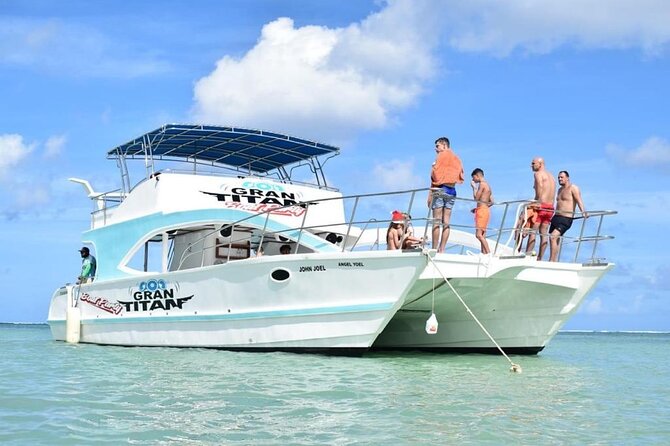 Party Boat /View Dolphins / Snorkling /Free Drinks and Transportation - Dolphin Spotting and the Natural Ocean Pool Stop