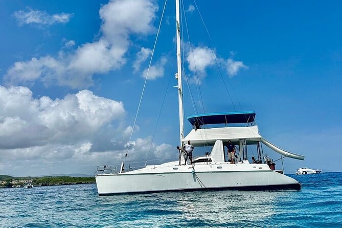 Private Boat for groups up to 15 people with jacuzzi and Lunch - Private catamaran for groups up to 15 (with jacuzzi)