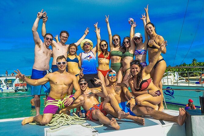 Private Boat for groups up to 15 people with jacuzzi and Lunch - Who should book this private catamaran day?