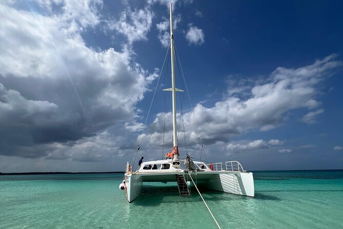 Private Catamaran Cruise to Bahia de las Aguilas - Snorkeling at the protected coral barrier: what you should expect