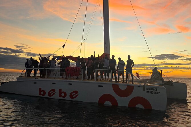 Private Catamaran Cruise to Bahia de las Aguilas - Group size reality check: exclusivity, capacity, and the minimum rule