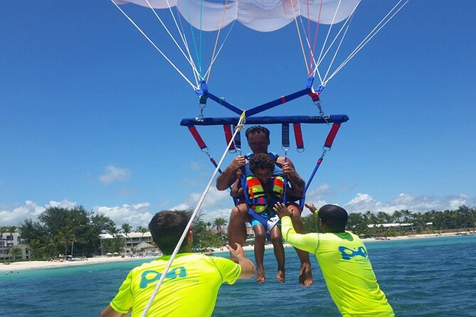 Private Catamaran + Private Parasailing - up to 20 passengers - Photos and photos-that-cost: how to plan for the souvenir part