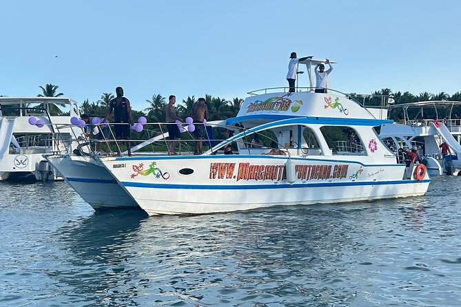 Private Cruise with BBQ - Slide And Open Bar - Lunch and Snacks: Food That Supports the Water Time