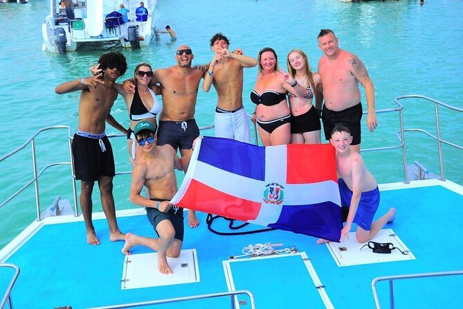 Private Cruise with BBQ - Slide And Open Bar - The Crew Makes It Feel Like Family (Perla, Peter, Gabriel)