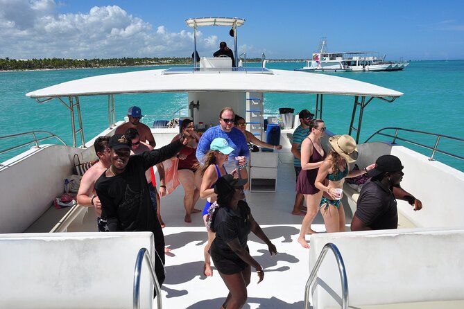 Private Family Boat at Punta Cana - The Natural Pool Stop: Calm Water, Great Photos, Real In-Water Service