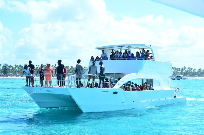 Private Party Boat Cruise: Sound System, Open Bar, Natural Pool - Key highlights