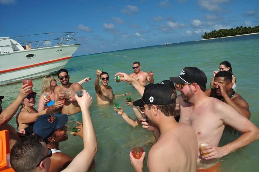 Private Party Boat Tour with Drinks and Snacks in Punta Cana - Jellyfish Beach Transfer and the Catamaran Start