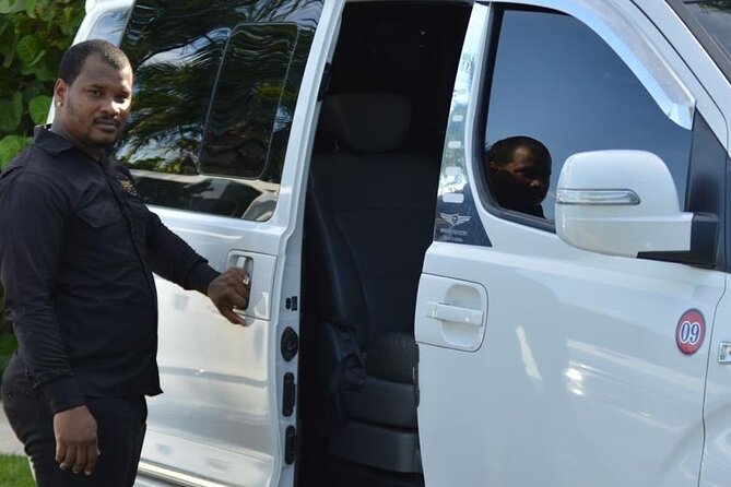 Private Punta Cana Airport Transfer from Hotels to Uvero Alto - Clean, Courteous, and On-Time: What the 5-Star Reputation Means for You