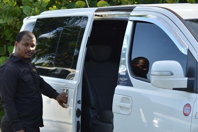 Private Punta Cana Airport Transfer to/from Hotels in Punta Cana - Communication Hacks That Make Delays Less Annoying