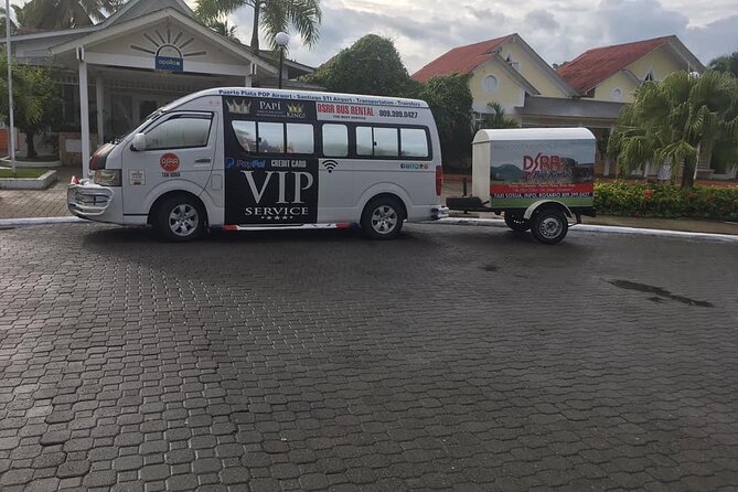 Private Transfer from Santiago Airport to puerto plata - Finding your driver fast at Santiago Municipal Airport