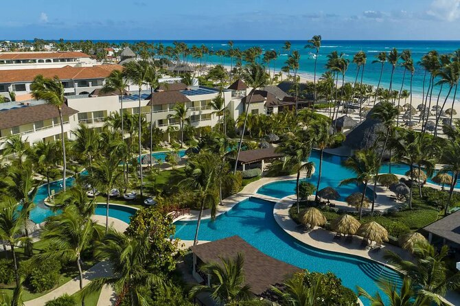 Private Transfer Punta Cana Airport to/from Dreams Royal Beach - The private ride: air-conditioned comfort with a group of up to 6
