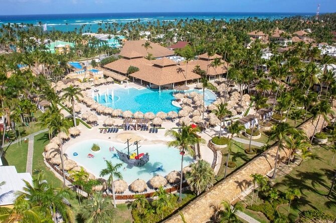 Private Transfer Punta Cana Airport to/from Grand Palladium Punta Cana - Entering Punta Cana Smoothly: PUJ to Grand Palladium in 31 Minutes