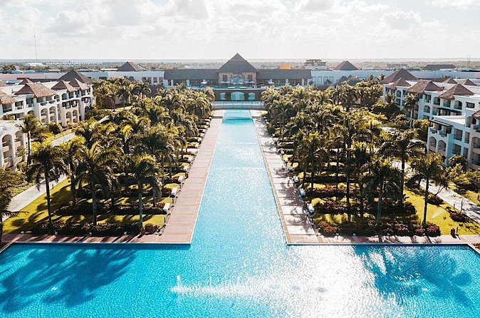 Private Transfer Punta Cana Airport to/from Hard Rock Punta Cana - Price and Value: Is $40 Per Group a Good Deal?