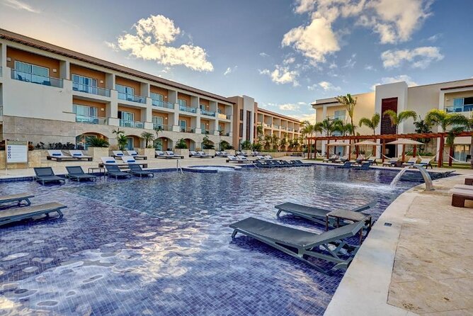 Private Transfer Punta Cana Airport to/from Hideaway by Royalton - What that day-before SMS from Julio actually sets up