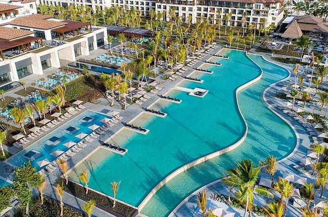 Private Transfer Punta Cana Airport to/from Lopesan Costa Bavaro - Price and Value: $40 per Group Up to 6