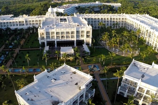 Private Transfer Punta Cana Airport to/from Riu Palace Bavaro - Hotel lobby to PUJ: leaving Riu Palace Bávaro with less stress