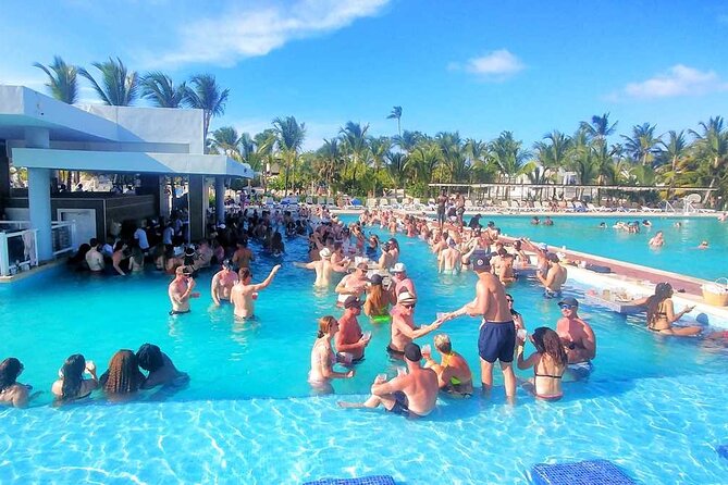 Private Transfer Punta Cana Airport to/from Riu Republica Punta Cana - The Text-Message Plan That Reduces Arrival Panic