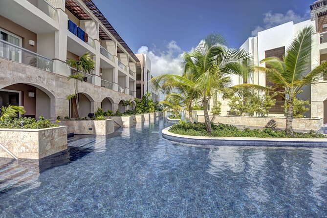 Private Transfer Punta Cana Airport to/from Royalton Punta Cana - Airport pickup: what happens once you land