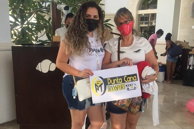 Private Transfers from Punta Cana Airport to Hotels - Where You Can Trip Up: Name Signs, Vehicle Types, and Being On Time
