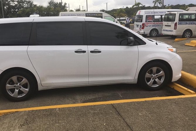Private Transport from Santiago STI to Puerto Plata - On-board extras: WiFi and bottled water do real work