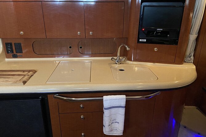 Private Yacht in Punta Cana, Unlimited Drinks and HipHop Music - Unlimited Drinks and Hip-Hop Music: Is It Worth It?