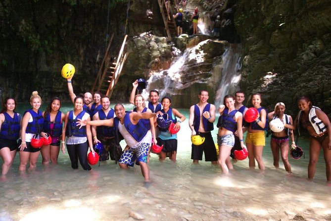 Puerto Plata: Damajagua waterfalls + Safari buggy + Horseback riding (TOP3IN1) - Horseback riding through Puerto Plata hills: a slower pace with a different view