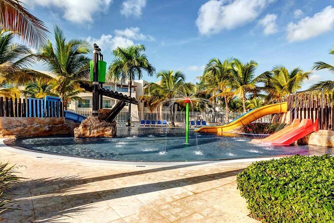 Punta Cana Airport to or from Royalton Splash Private Transfer - Arrival at PUJ: how the sign pickup reduces chaos