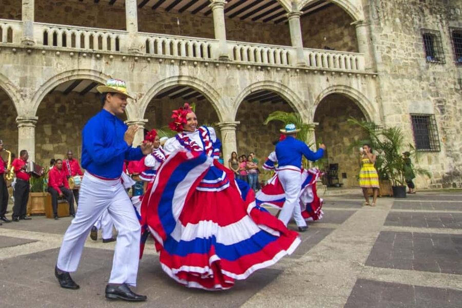 Punta Cana: All-Inclusive Day Trip to Santo Domingo - Diego Columbus’s Palace and Alcázar de Colón: The Columbus Family Connection